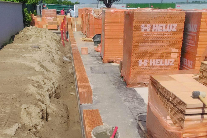 Stavebný denník - zoznam / Realizačné oddelenie: Hrubá stavba 1NP RD CUR23 Kittsee, Rakúsko - foto