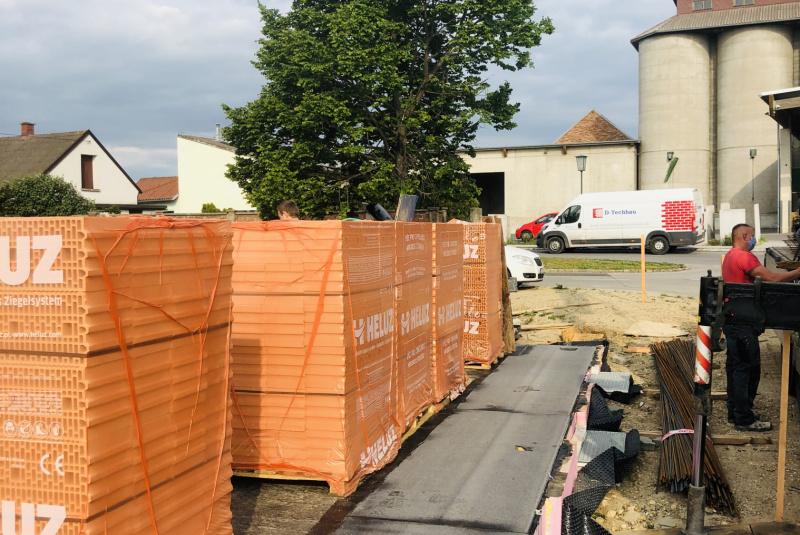 Stavba domu Berg 1, Rakúsko / - video Stavba domu Berg 1, Rakúsko / - video