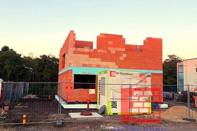 Stavba domu v Rakúsku - RD Davi21 Neudorf bei Parndorf - Murovanie keramickej tehly Stavba domu v Rakúsku - RD Davi21 Neudorf bei Parndorf - Murovanie keramickej tehly