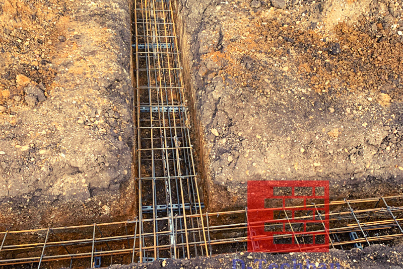 Stavba domu v Rakúsku - RD Davi21 Neudorf bei Parndorf - Výstuž základových pásov Stavba domu v Rakúsku - RD Davi21 Neudorf bei Parndorf - Výstuž základových pásov