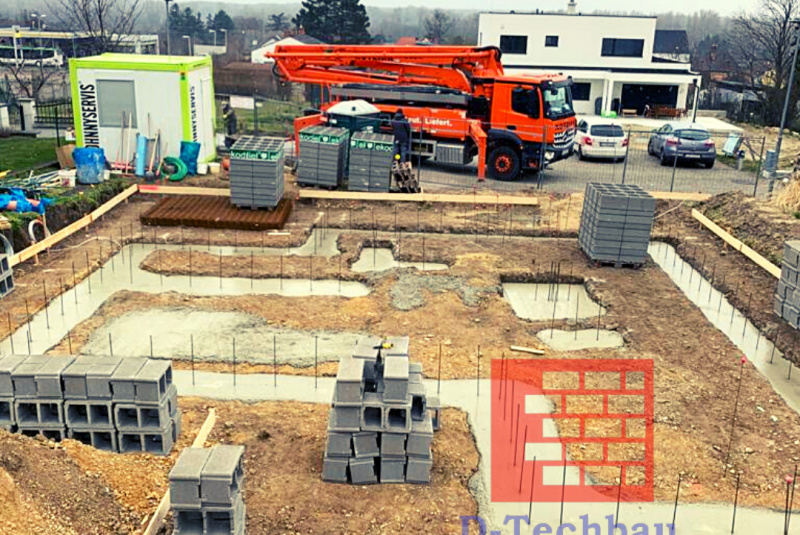 Stavba domu v Rakúsku - RD Polj21 Hainburg an der Donau - Betón základových pásov Stavba domu v Rakúsku - RD Polj21 Hainburg an der Donau - Betón základových pásov