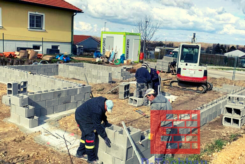 Stavba domu v Rakúsku - RD Polj21 Hainburg an der Donau - Murovanie debniacich tvárnic Stavba domu v Rakúsku - RD Polj21 Hainburg an der Donau - Murovanie debniacich tvárnic
