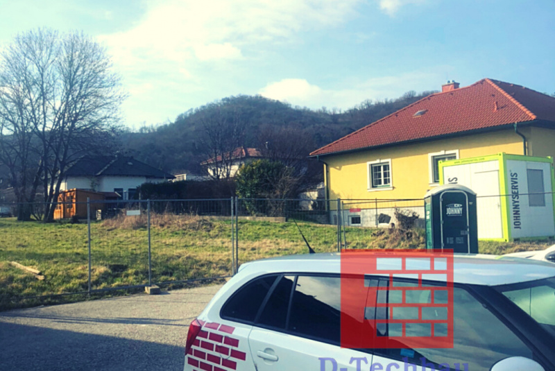 Stavba domu v Rakúsku - RD Polj21 Hainburg an der Donau - Pozemok pred zahájením prác Stavba domu v Rakúsku - RD Polj21 Hainburg an der Donau - Pozemok pred zahájením prác