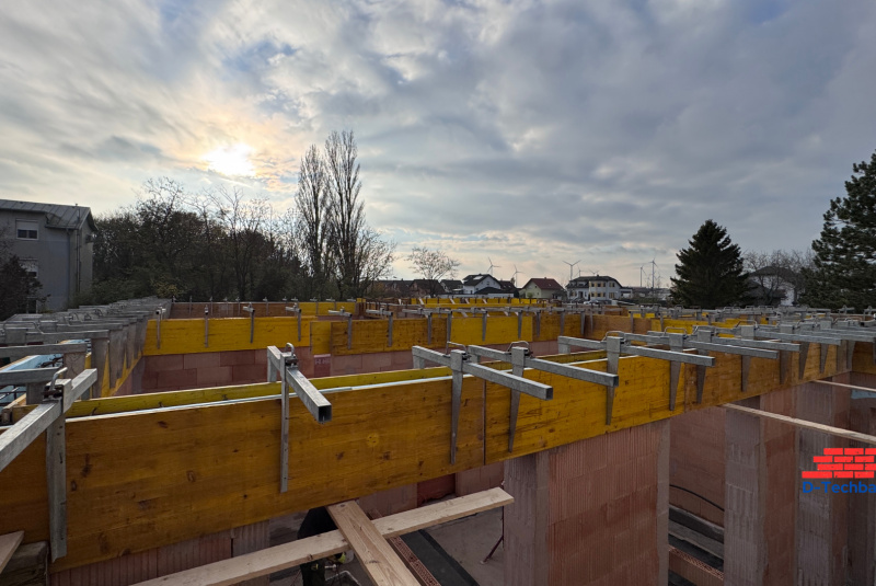 Debnenie a výstuž venca (foto 3.)