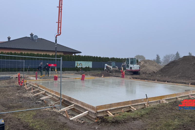 Betonáž základovej dosky (foto 2.)