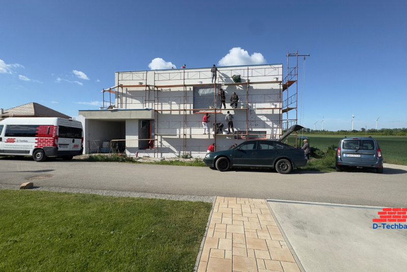stavebná firma Pama, Rakúsko RD NIK24 Aplikácia fasádnej omietky (foto 1)